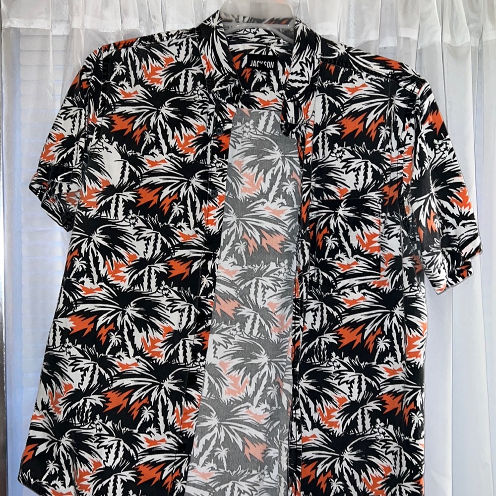 Jackson shirt. M size. Orange/black/white